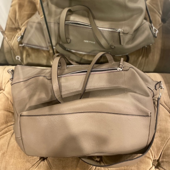 Vince camuto pebble taupe bag size 18/14 GC perfect for back to SCHOOL - Picture 11 of 16